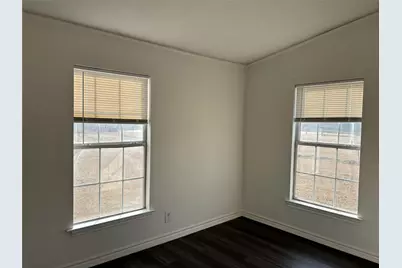 610 Front Street, Edgewood, TX 75117 - Photo 3