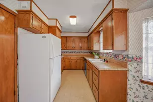 1211 W Cage St, Stephenville, TX 76401 - Photo 7