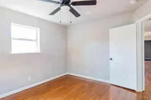 4200 Kenwood Ct, Fort Worth, TX 76103 - Photo 13