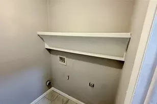 4200 Kenwood Ct, Fort Worth, TX 76103 - Photo 9