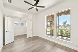 416 Carnero Dr, Granbury, TX 76049 - Photo 5