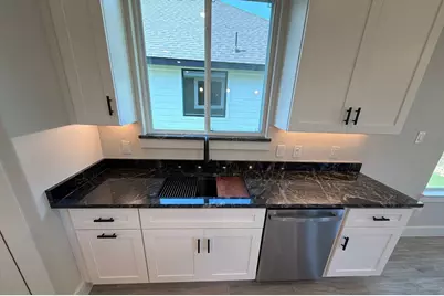 5709 Barkridge Drive, Granbury, TX 76048 - Photo 5