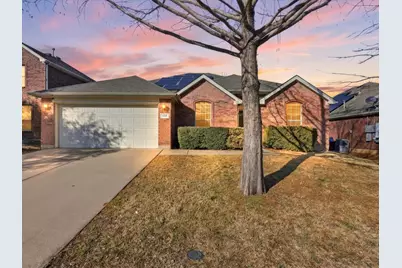 424 Shady Shore Lane, Crowley, TX 76036 - Photo 5