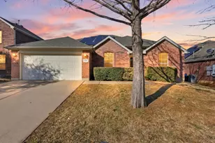 424 Shady Shore Ln, Crowley, TX 76036 - Photo 5