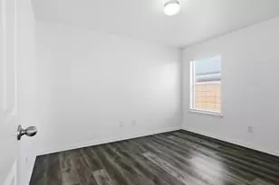 424 Shady Shore Ln, Crowley, TX 76036 - Photo 9