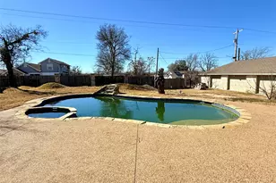 720 E Leslie St, Hamilton, TX 76531 - Photo 3