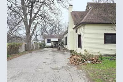 322 Capps Street, Marlin, TX 76661 - Photo 3