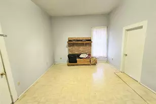 322 Capps St, Marlin, TX 76661 - Photo 5