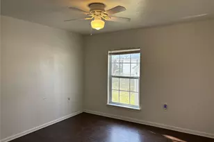 102 W Elm St, Edgewood, TX 75117 - Photo 3