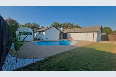 1933 Oakbluff Drive, Carrollton, TX 75007 - Photo 27