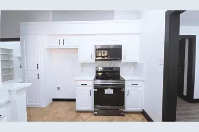 1933 Oakbluff Drive, Carrollton, TX 75007 - Photo 3