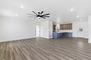 709 Harris St, Cisco, TX 76471 - Photo 13