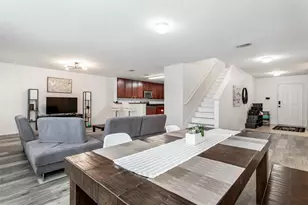 1801 Lynnwood Hills Dr, Fort Worth, TX 76112 - Photo 5