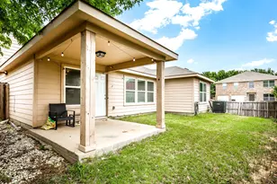 1801 Lynnwood Hills Dr, Fort Worth, TX 76112 - Photo 17