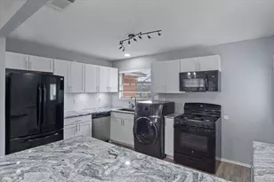 1302 Ann Arbor Dr, Corsicana, TX 75110 - Photo 11