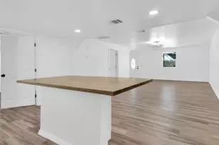 909 E Sears St, Denison, TX 75021 - Photo 5