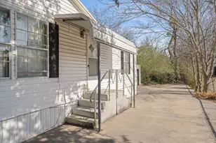 220 N Houston St, Edgewood, TX 75117 - Photo 3