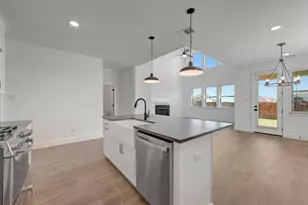 1011 Candlewyck Dr, Justin, TX 76247 - Photo 11