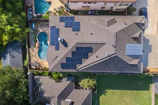 9106 Cochran Bluff Ln, Dallas, TX 75220 - Photo 3