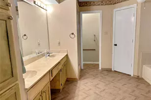 708 Crestview Dr, Kennedale, TX 76060 - Photo 11