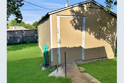 708 Crestview Drive, Kennedale, TX 76060 - Photo 3