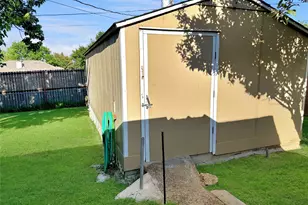 708 Crestview Dr, Kennedale, TX 76060 - Photo 3