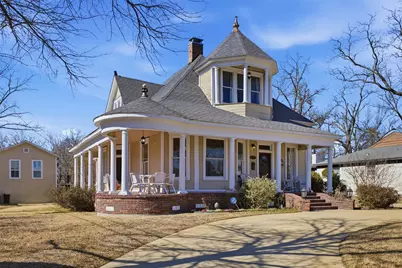 305 Davis Street N, Sulphur Springs, TX 75482 - Photo 1