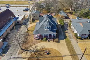 305 Davis Street N, Sulphur Springs, TX 75482 - Photo 17