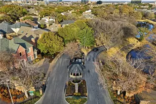 2 Parliament Pl, Dallas, TX 75225 - Photo 31