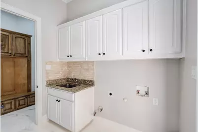 1004 Drake Drive, Euless, TX 76039 - Photo 11