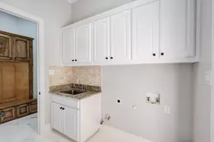 1004 Drake Dr, Euless, TX 76039 - Photo 11