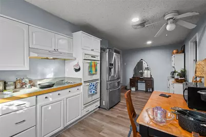 809 Burleson Street, Grand Prairie, TX 75050 - Photo 7