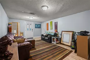 809 Burleson St, Grand Prairie, TX 75050 - Photo 5