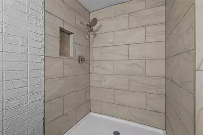 809 Burleson Street, Grand Prairie, TX 75050 - Photo 17