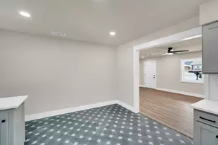 203 W Avenue K, Midlothian, TX 76065 - Photo 5