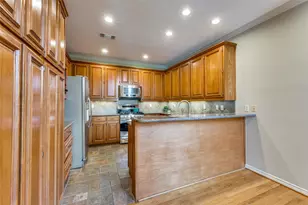 9126 Cochran Heights Dr, Dallas, TX 75220 - Photo 9