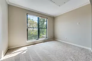 9126 Cochran Heights Dr, Dallas, TX 75220 - Photo 15