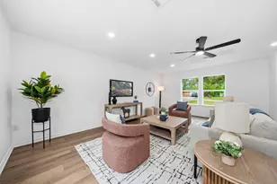 1019 E Walnut St, Hillsboro, TX 76645 - Photo 7