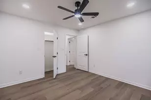 1019 E Walnut St, Hillsboro, TX 76645 - Photo 19