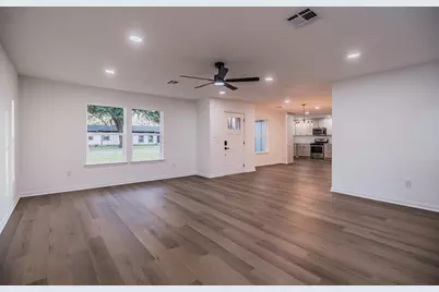 1019 E Walnut Street, Hillsboro, TX 76645 - Photo 3