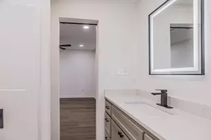 1019 E Walnut St, Hillsboro, TX 76645 - Photo 23