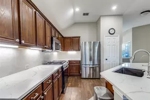 2136 Fountain Dr, Lewisville, TX 75067 - Photo 25