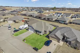 711 Denali Ct, Tolar, TX 76476 - Photo 35