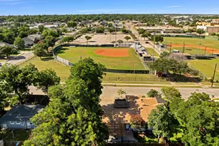 2837 Townsend Dr, Fort Worth, TX 76110 - Photo 27