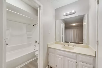 1704 Fieldstone Court, Arlington, TX 76018 - Photo 11