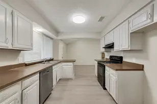 1704 Fieldstone Ct, Arlington, TX 76018 - Photo 9