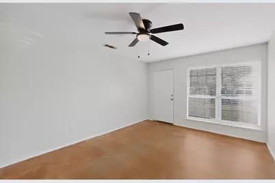 921 Cody Court, River Oaks, TX 76114 - Photo 5