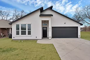1812 Dillard St, Fort Worth, TX 76105 - Photo 3