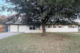 700 N Spears St, Alvarado, TX 76009 - Photo 1