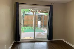 13652 Flagstone Ln, Dallas, TX 75240 - Photo 11